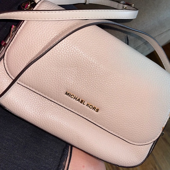 Light Pink MK purse - Picture 1 of 3